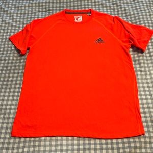 Men’s adidas tee shirt